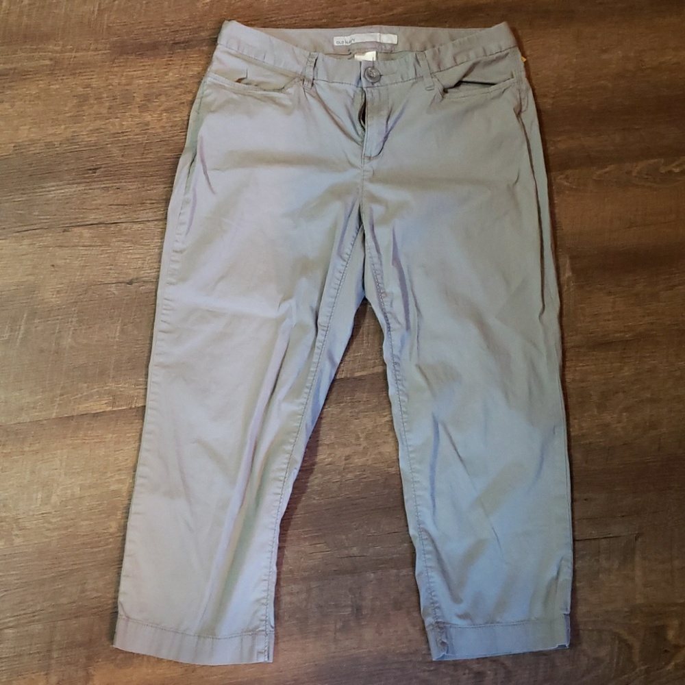 Old Navy Classic Rise Capris